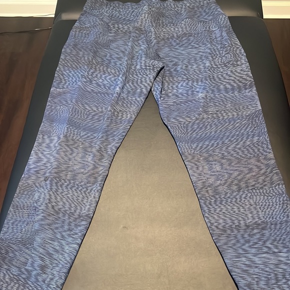 Lululemon joggers - Picture 3 of 4